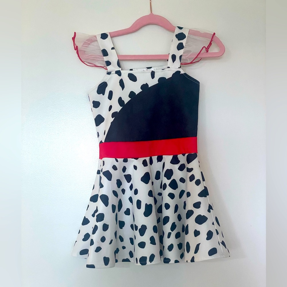 Cruella Deville dress girls size 110 on label, or size 4-5 year old girls.